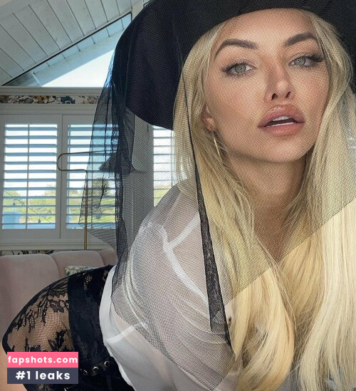 Lindsey Pelas gallery photo #1312