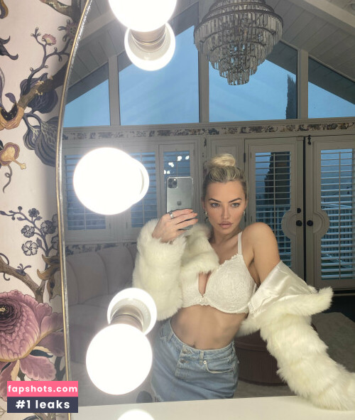 Lindsey Pelas gallery photo #1348