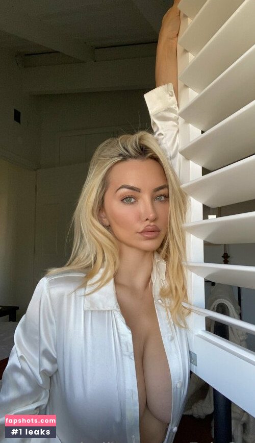 Lindsey Pelas gallery photo #1455