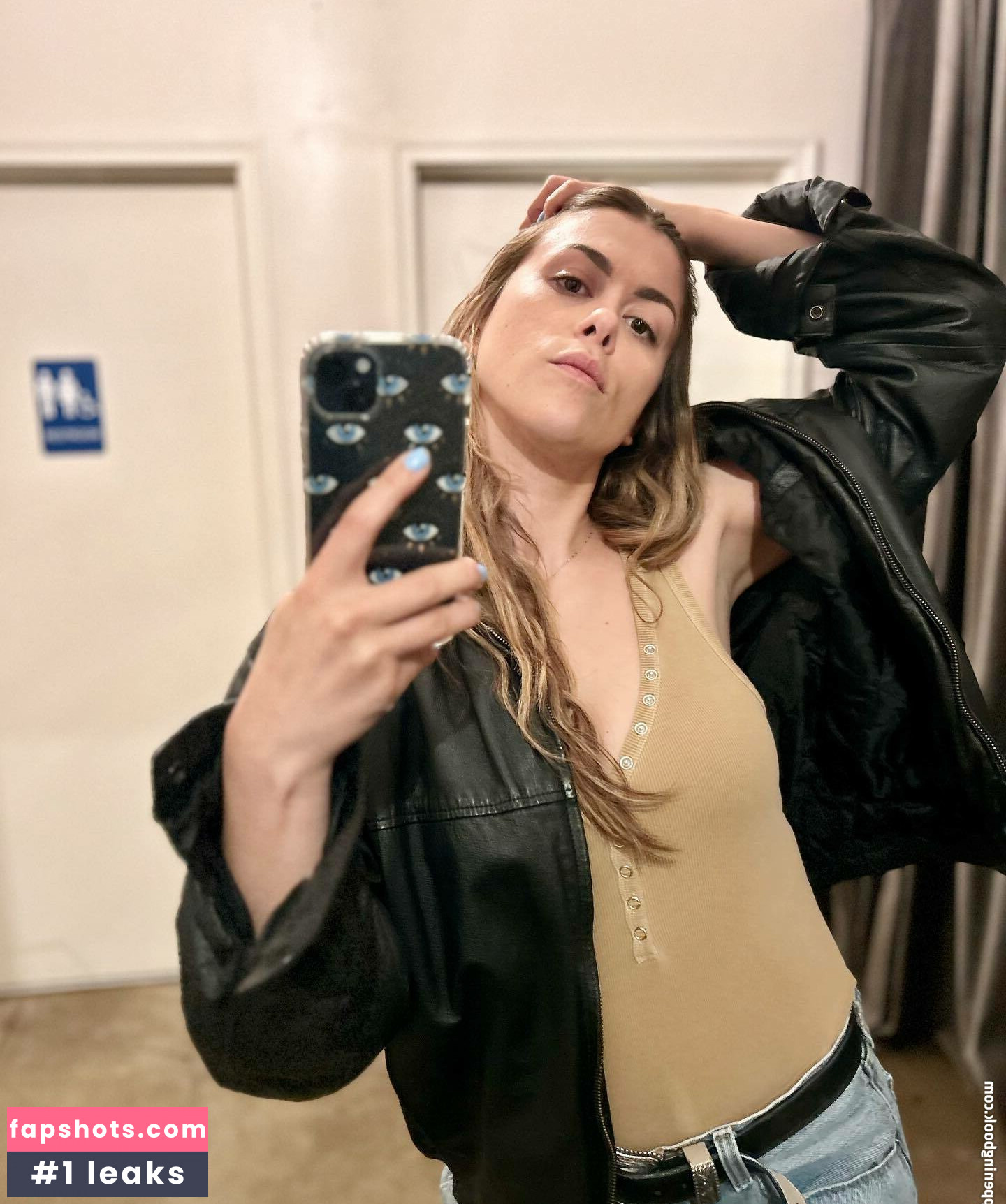 Lindsey Shaw gallery photo #14