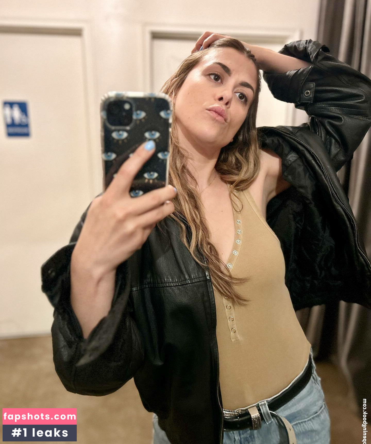 Lindsey Shaw gallery photo #15