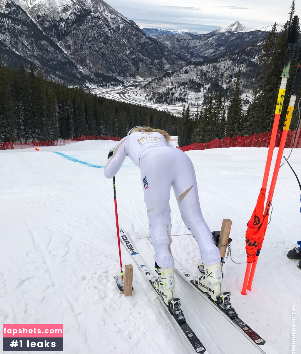 Lindsey Vonn gallery photo #353