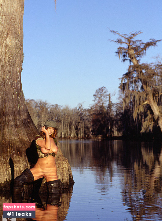 Lindsey Vuolo gallery photo #61