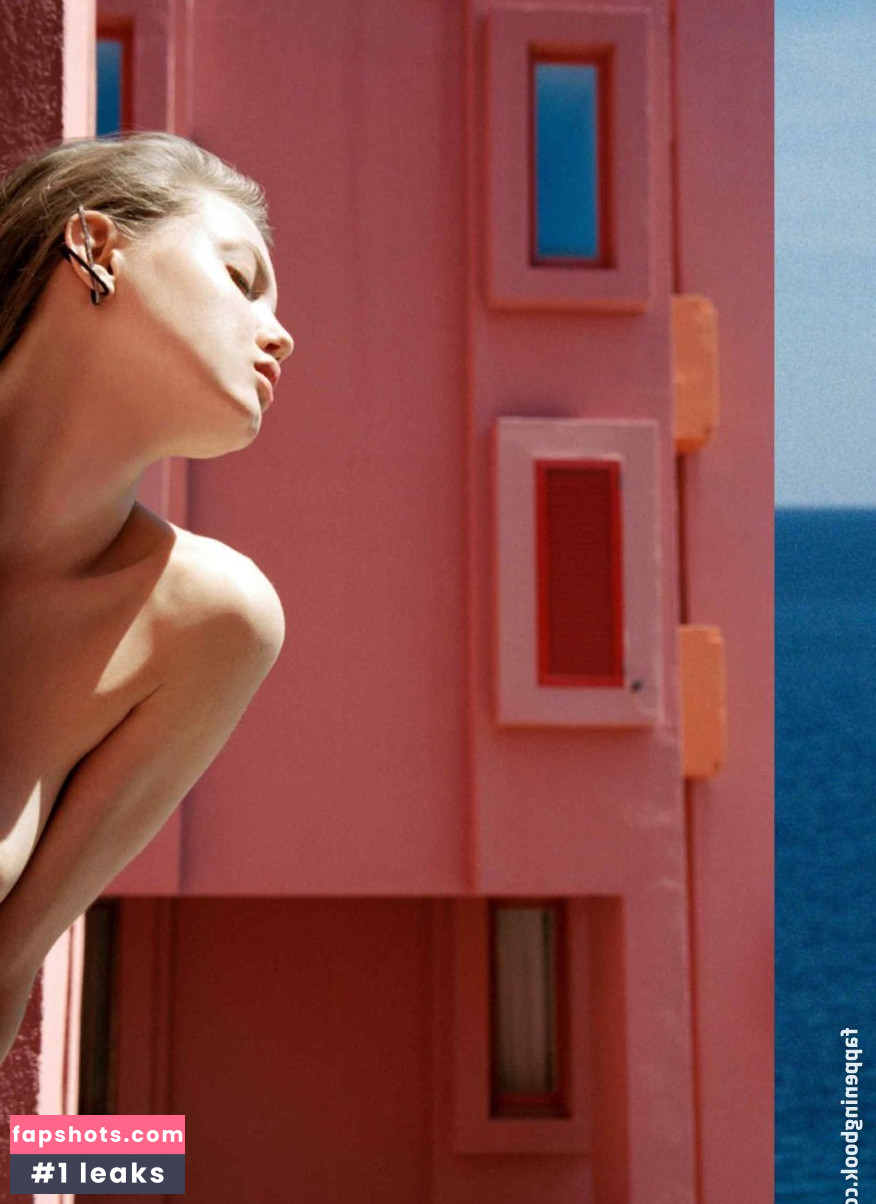 Lindsey Wixson gallery photo #41