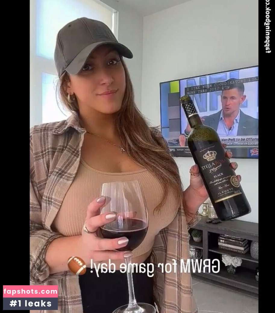 Lindseybaseball Nude Leaks OnlyFans Photos #2 - LeakJerk