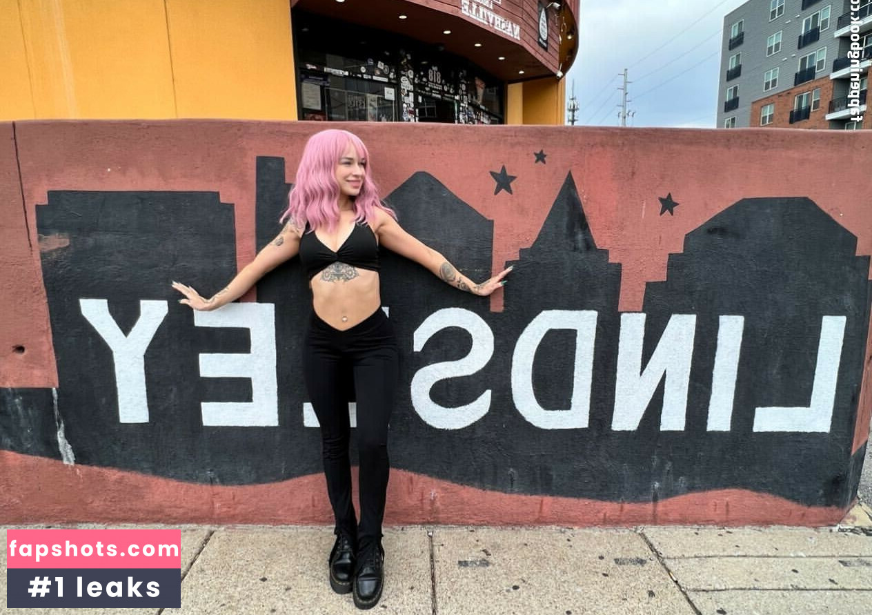 lindseyparanormal Nude Leaks OnlyFans Photos #38 - LeakJerk