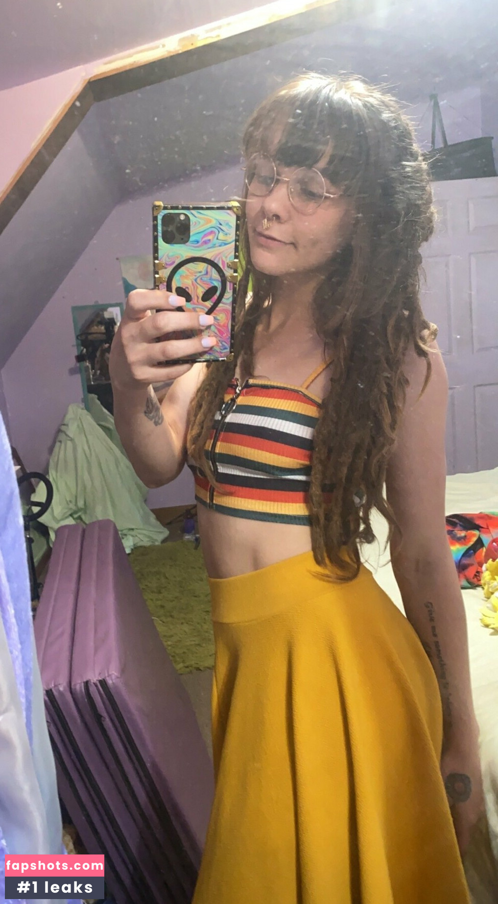 lindssforfree nude babe gallery