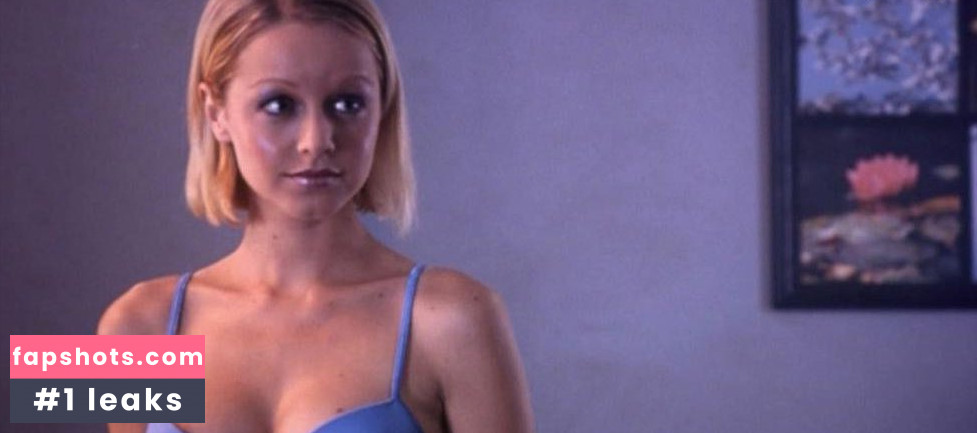 Lindy Booth gallery photo #69