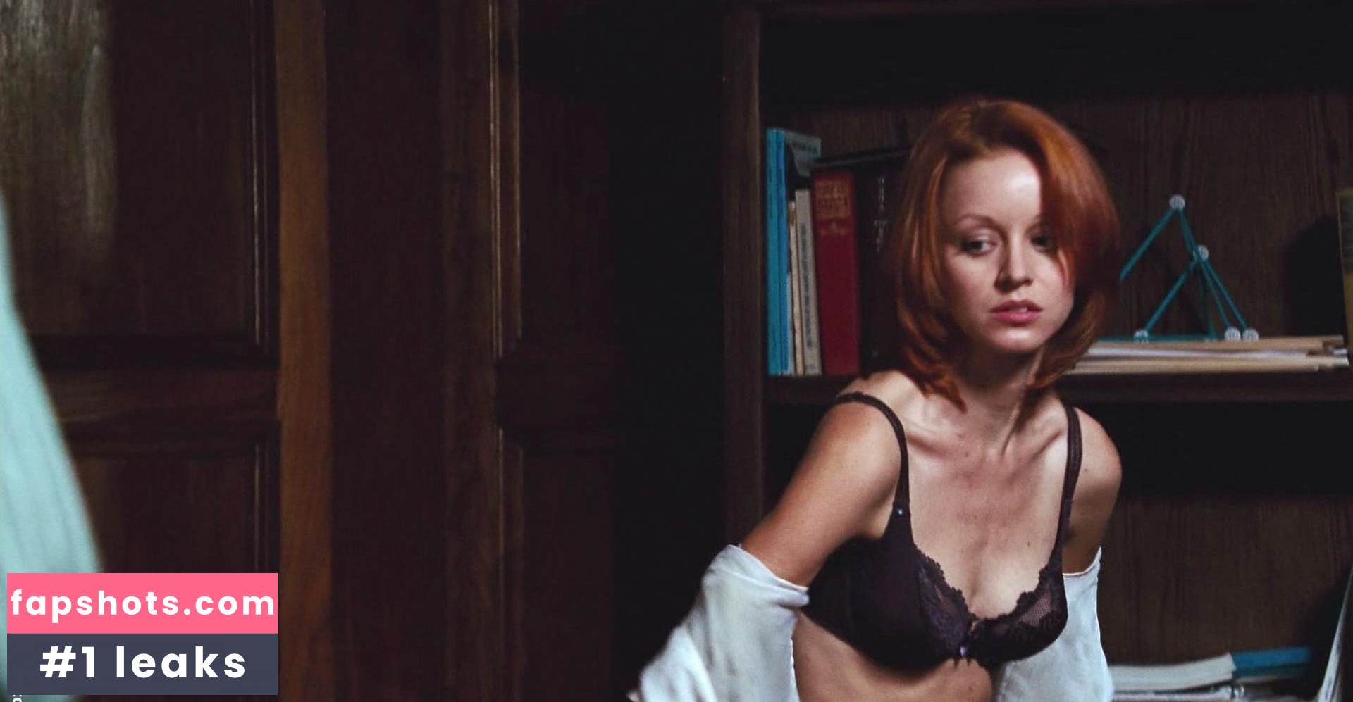 Lindy Booth gallery photo #71