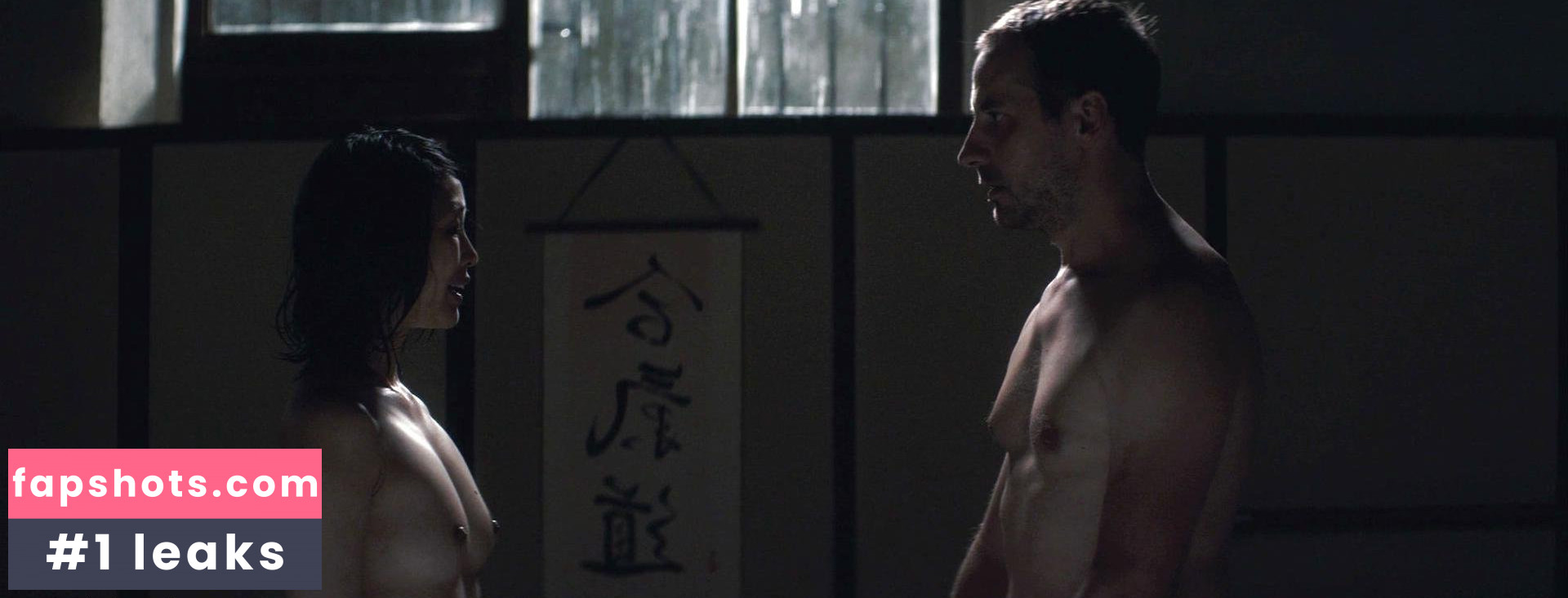 Linh Dan Pham gallery photo #4