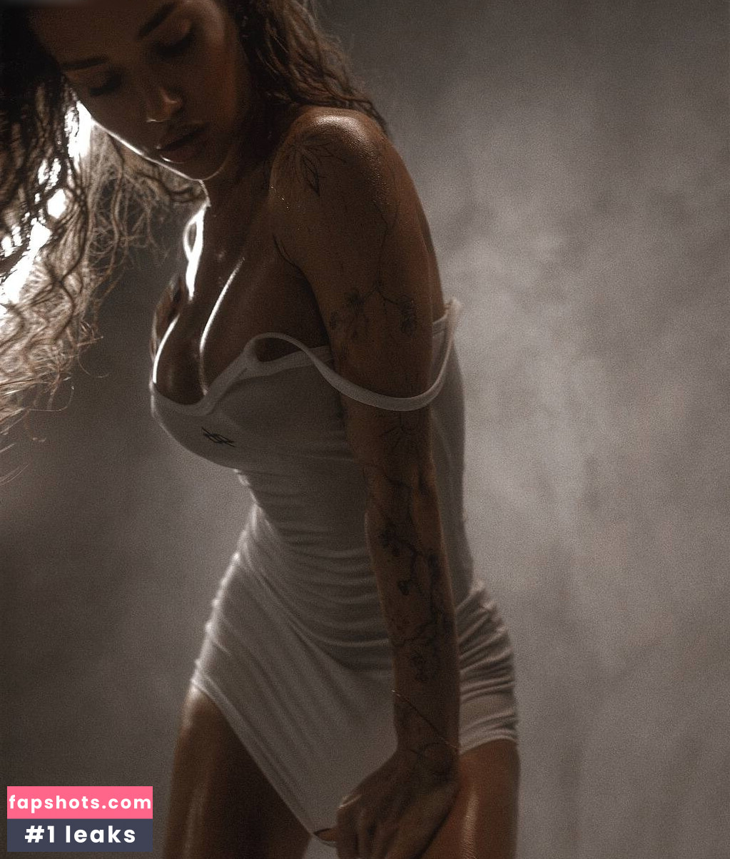 Linnaamour gallery photo #5