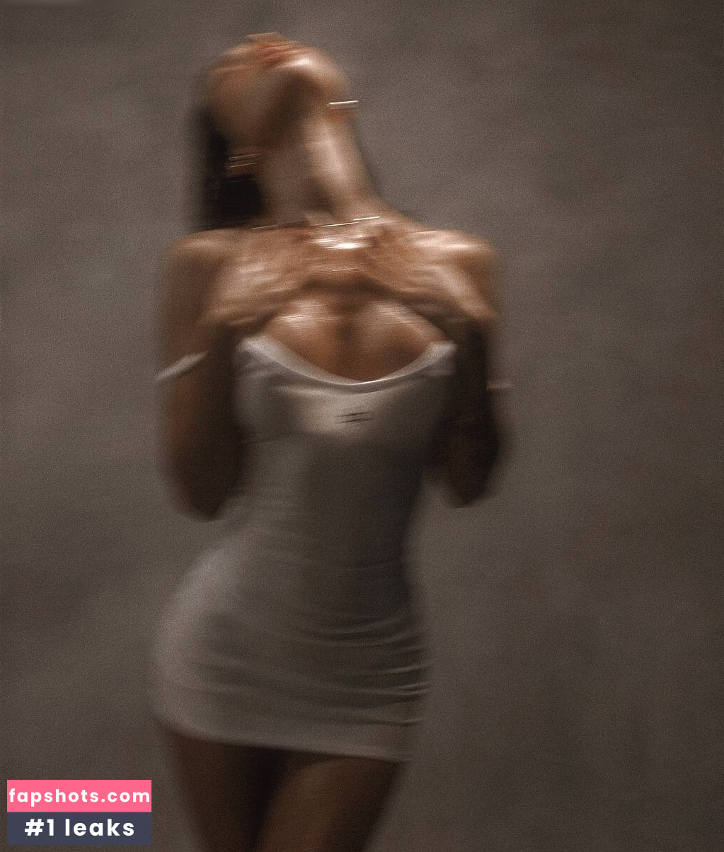 Linnaamour gallery photo #7