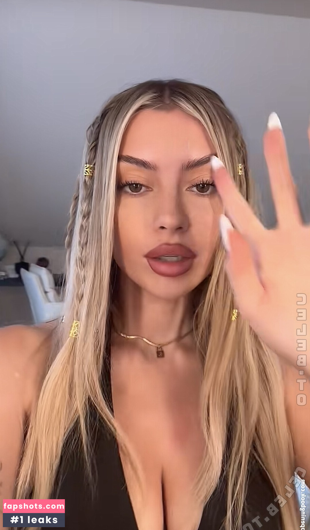 linuschka gallery photo #7