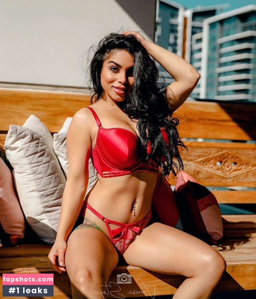 lioness6446 gallery photo #26