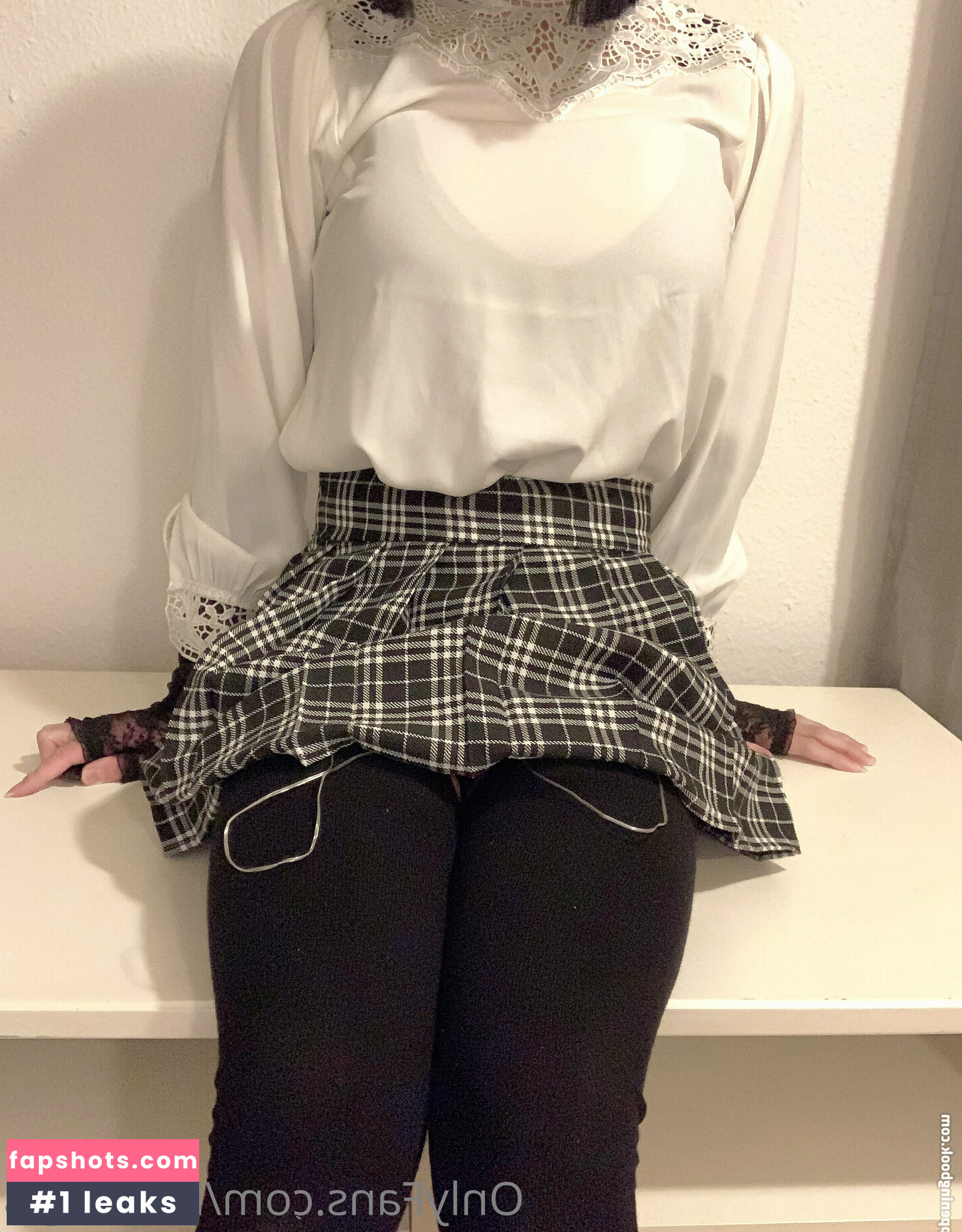 lisa_aegis gallery photo #9