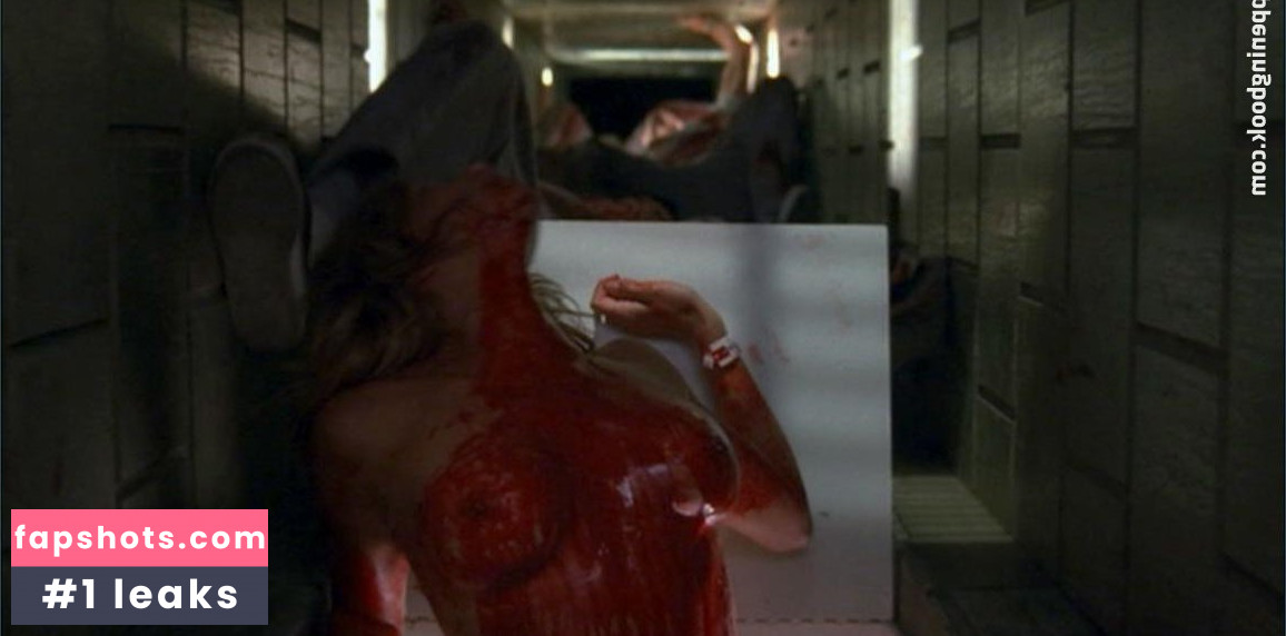 Lisa Arturo gallery photo #15