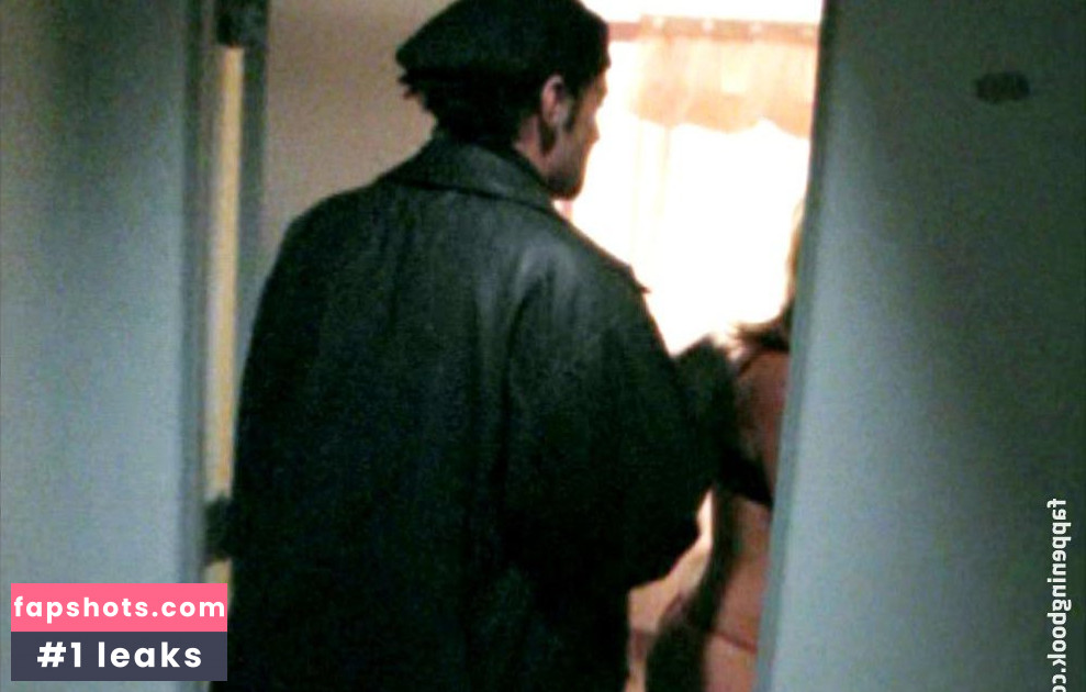 Lisa Arturo gallery photo #9