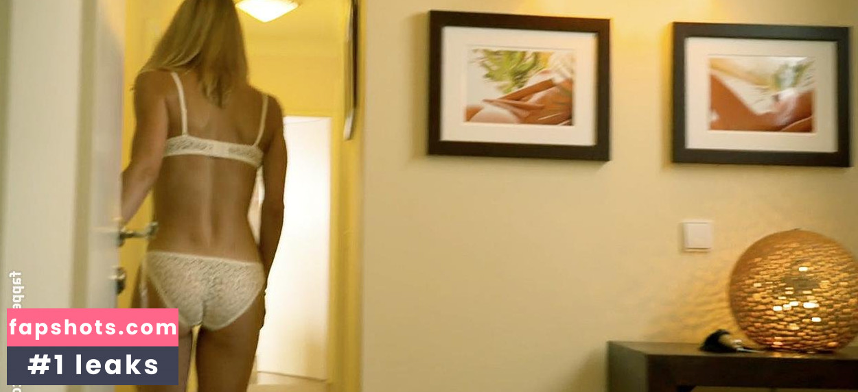 Lisa Bitter Nude Leaks OnlyFans Photos #13 - LeakJerk