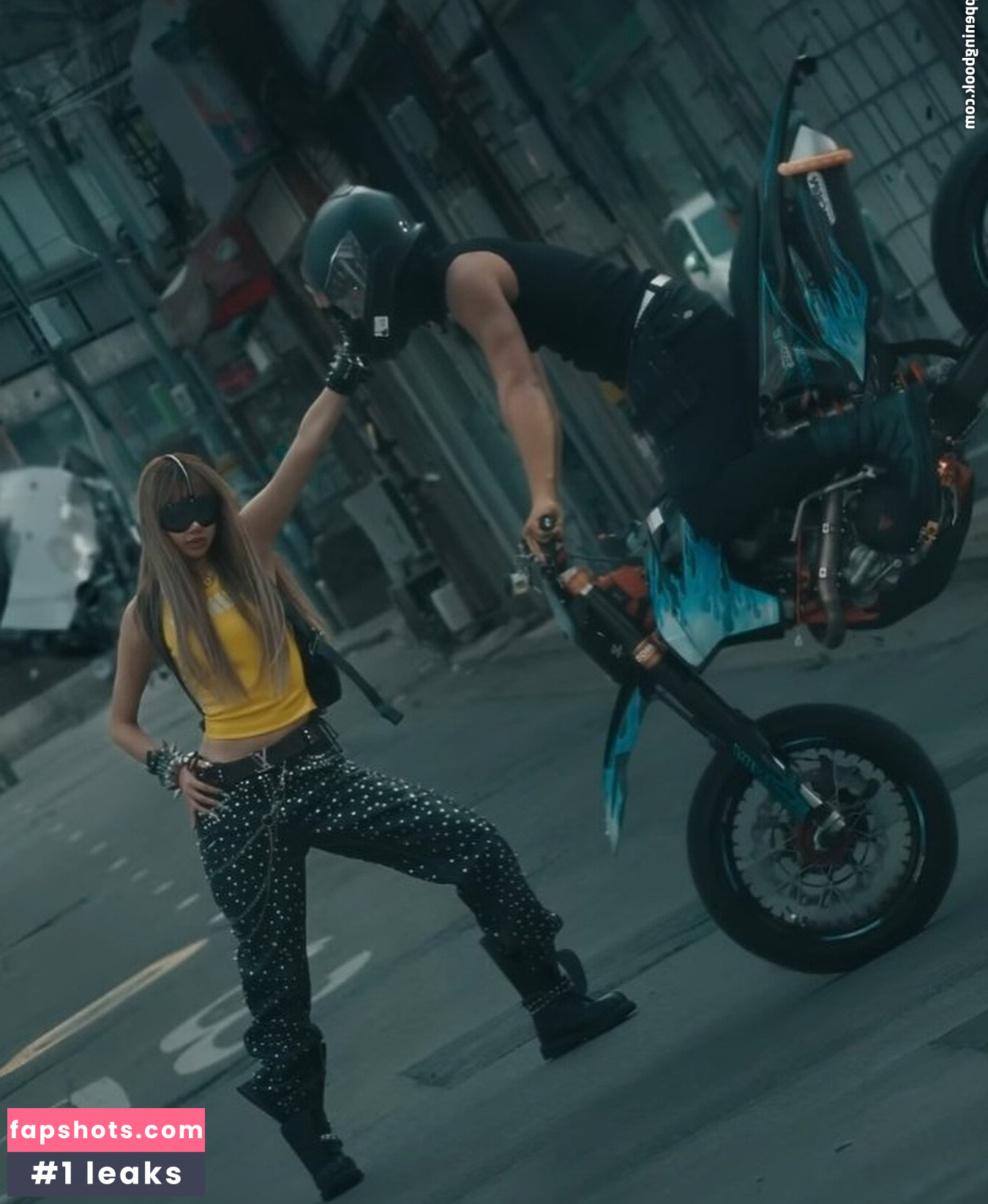 Lisa Blackpink gallery photo #110