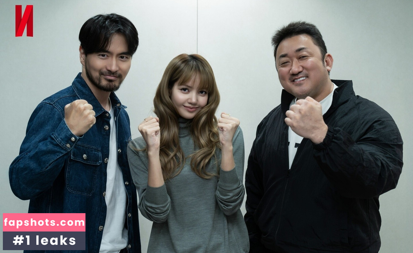 Lisa Blackpink gallery photo #13