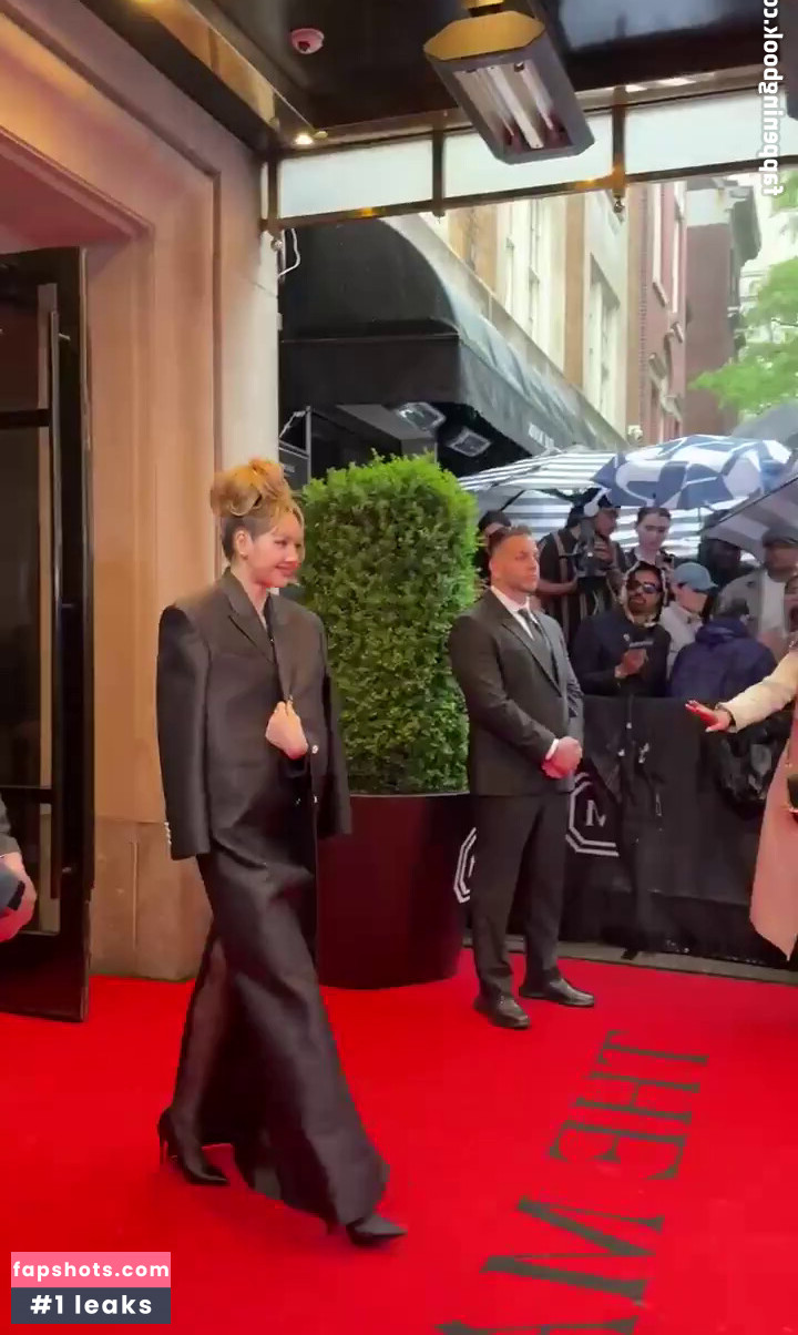 Lisa Blackpink gallery photo #152