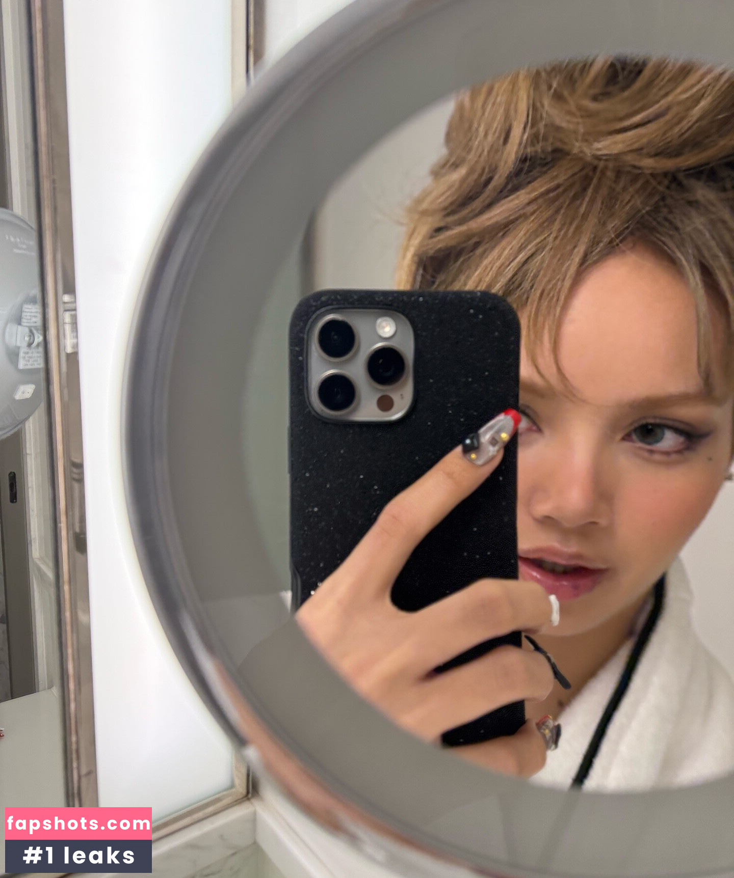 Lisa Blackpink gallery photo #172