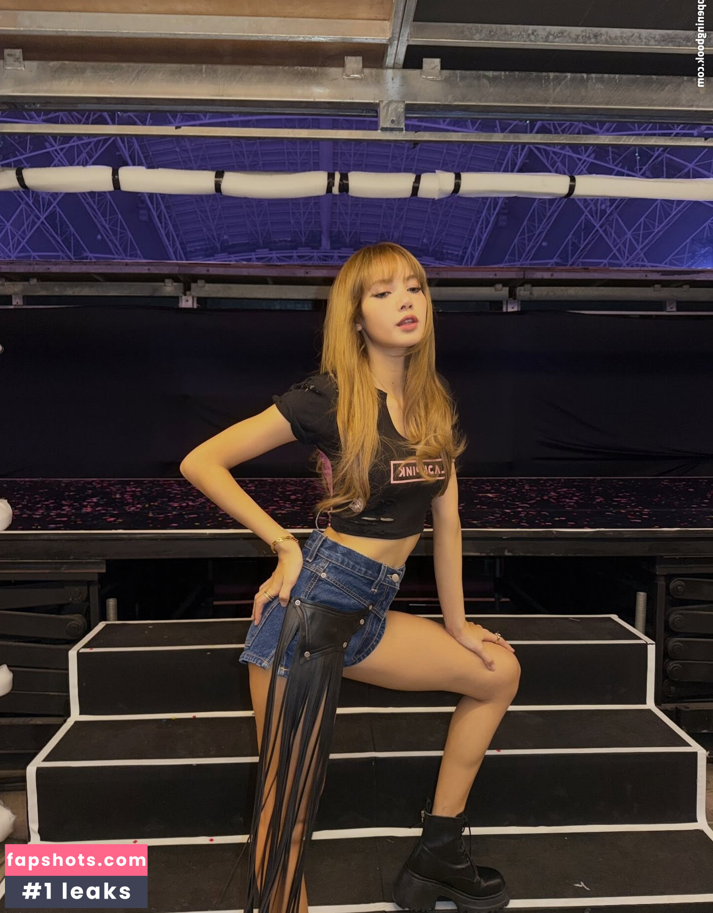 Lisa Blackpink gallery photo #19