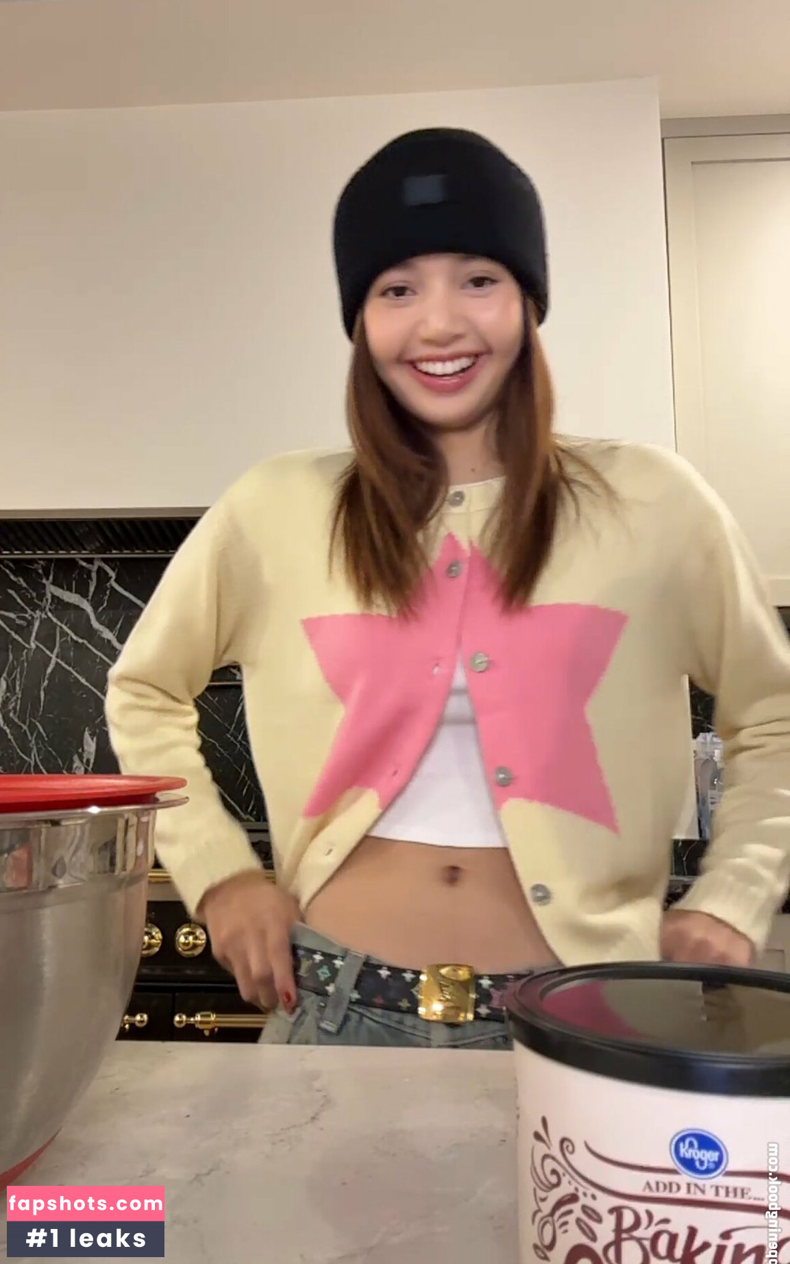 Lisa Blackpink gallery photo #233