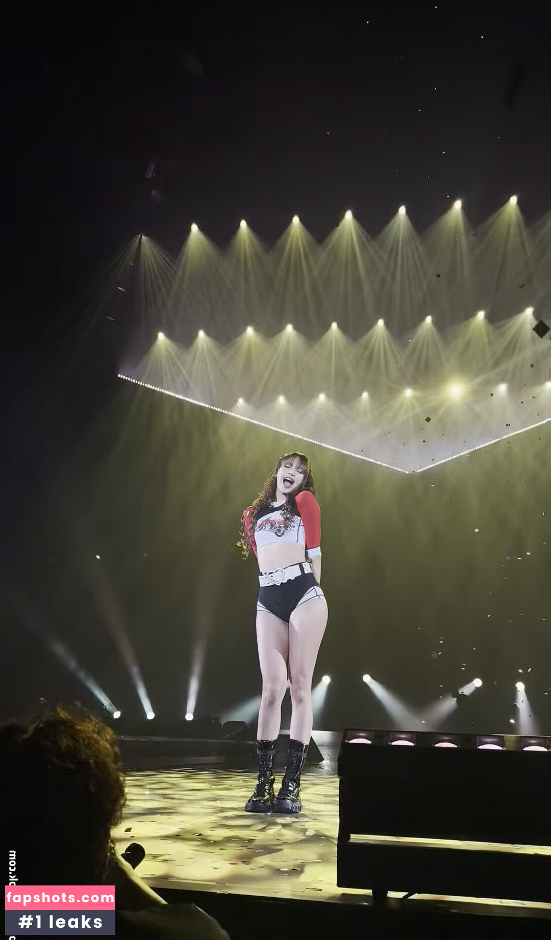 Lisa Blackpink gallery photo #260