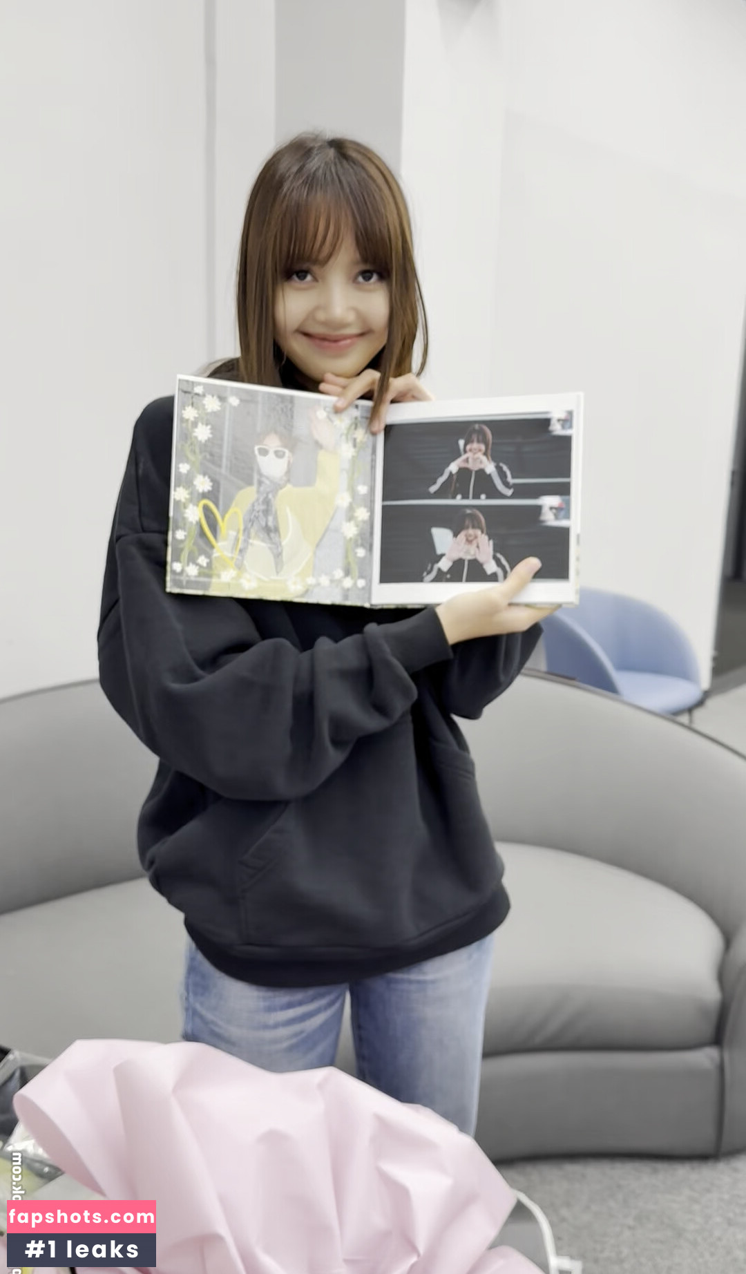 Lisa Blackpink gallery photo #266