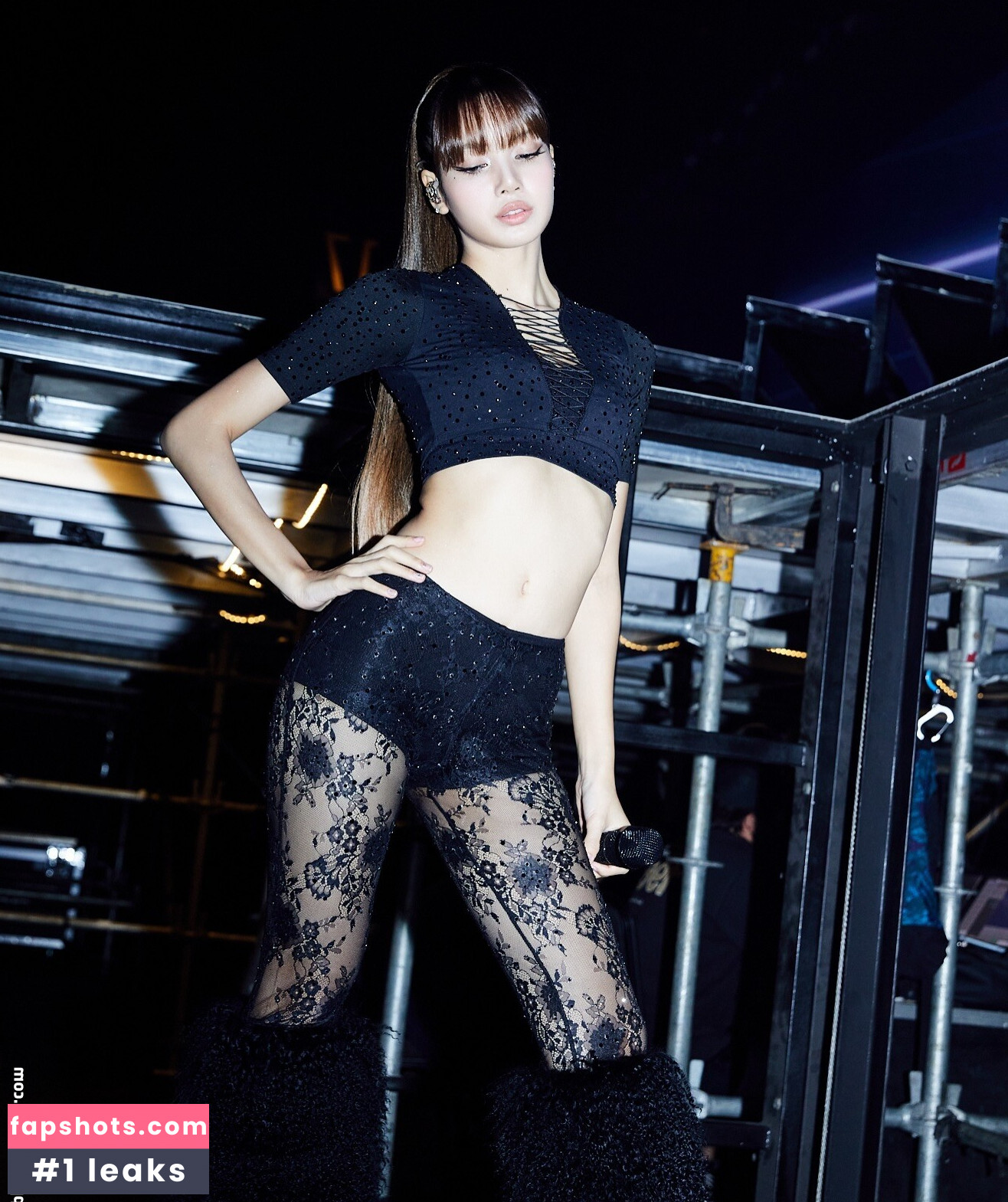 Lisa Blackpink gallery photo #280