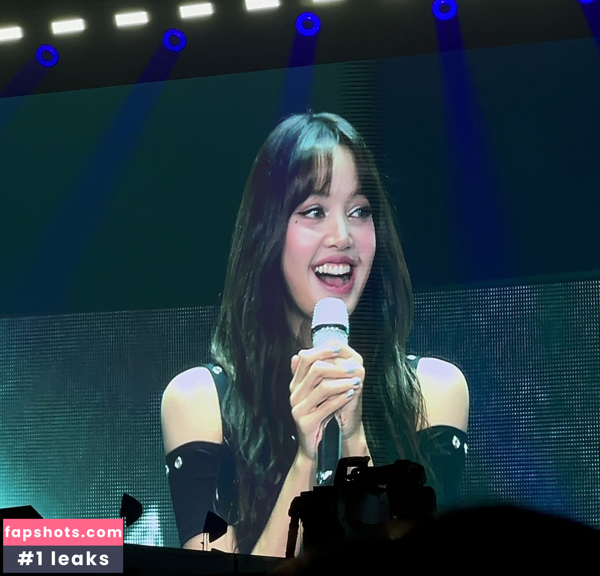 Lisa Blackpink gallery photo #293