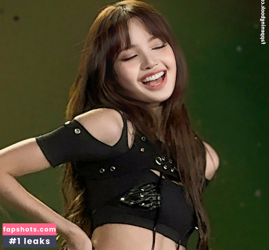 Lisa Blackpink gallery photo #301