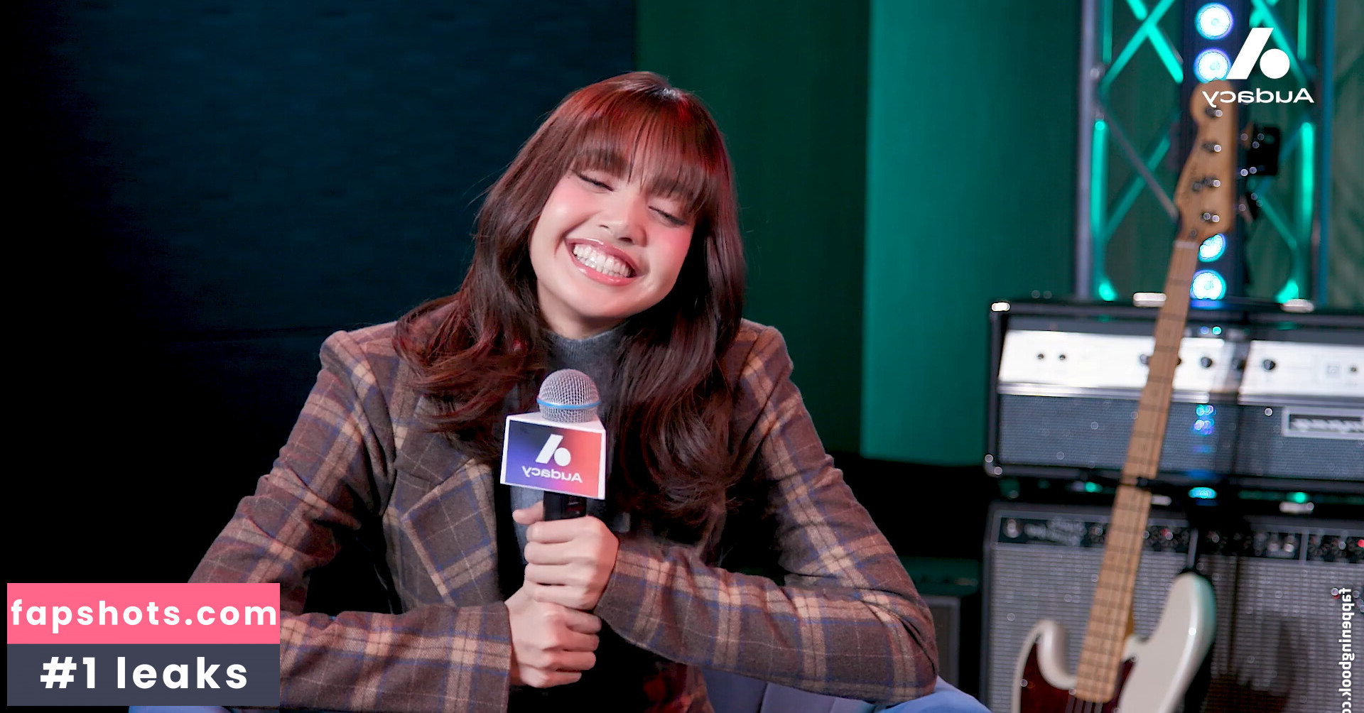 Lisa Blackpink gallery photo #309