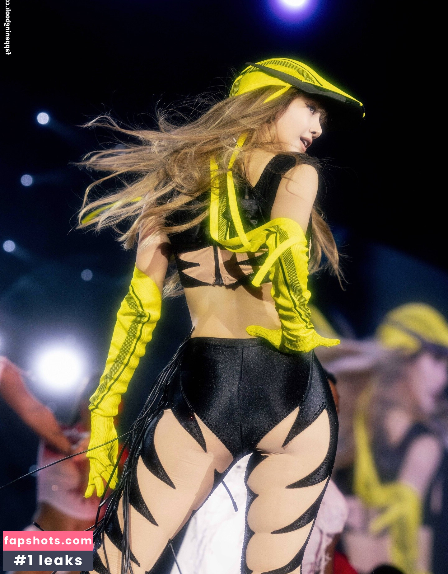 Lisa Blackpink gallery photo #33