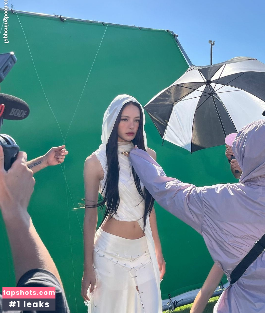 Lisa Blackpink gallery photo #385