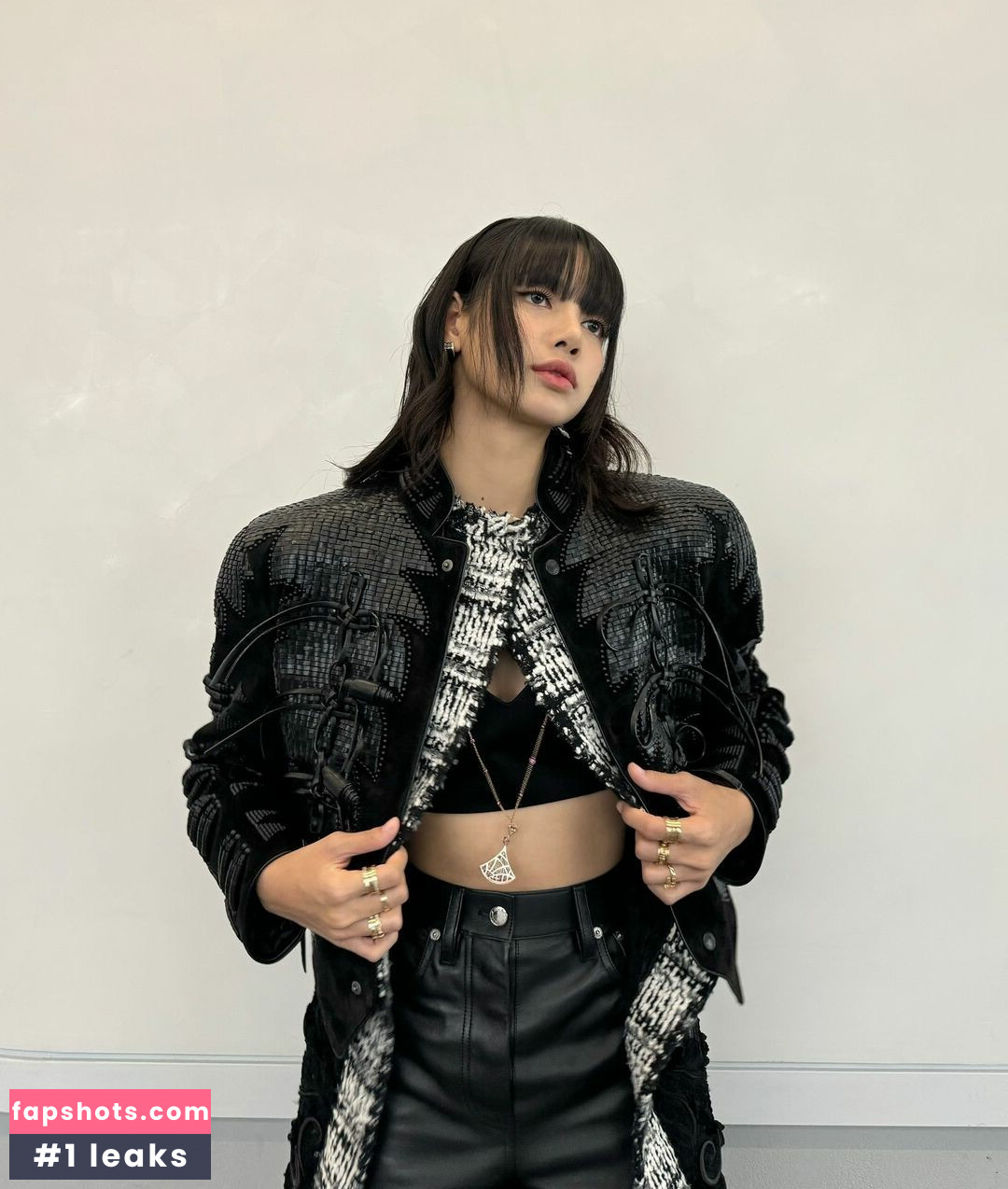 Lisa Blackpink gallery photo #390