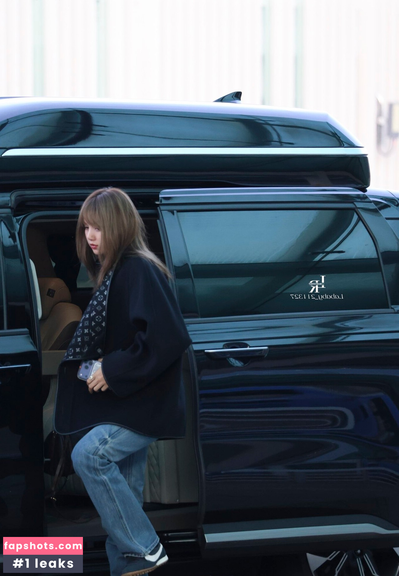 Lisa Blackpink gallery photo #41