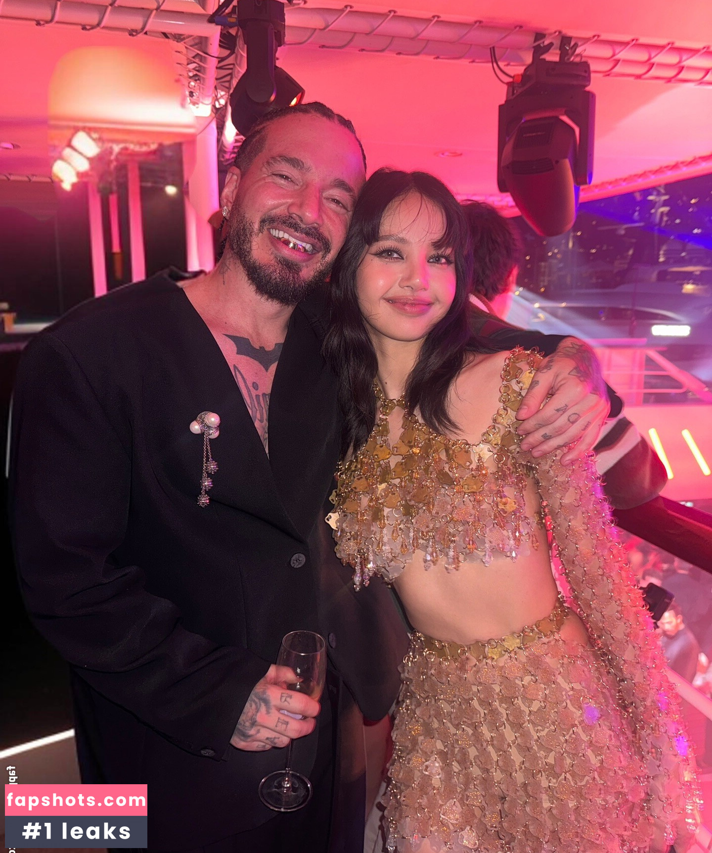 Lisa Blackpink gallery photo #403