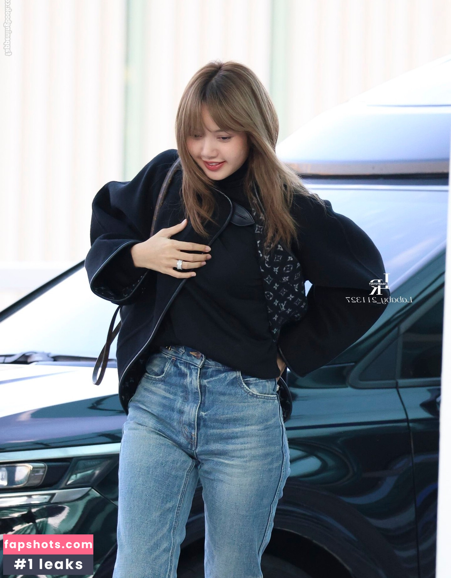 Lisa Blackpink gallery photo #42