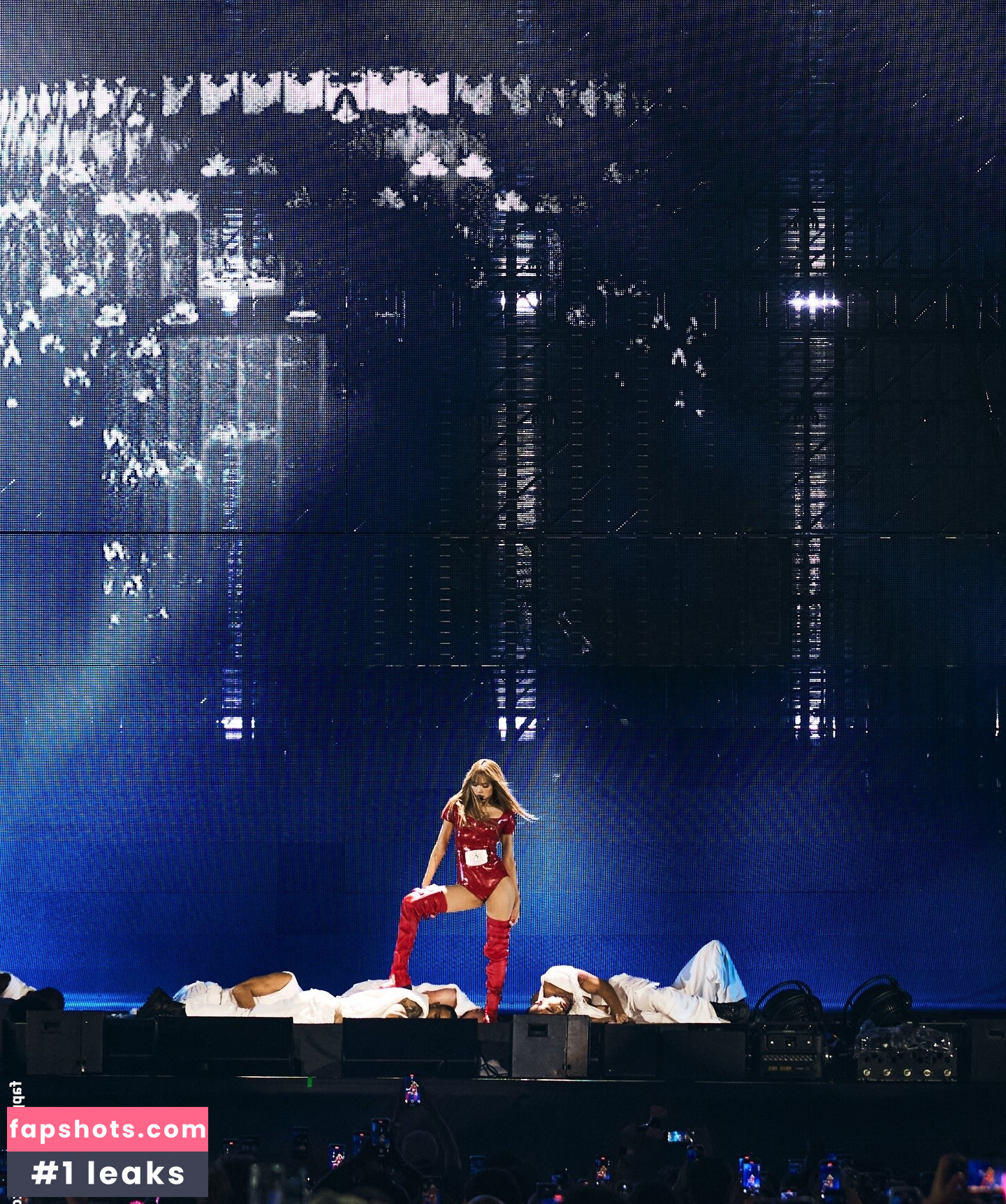 Lisa Blackpink gallery photo #55