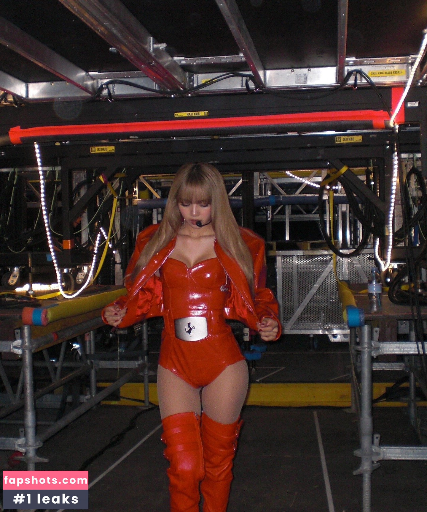 Lisa Blackpink gallery photo #59