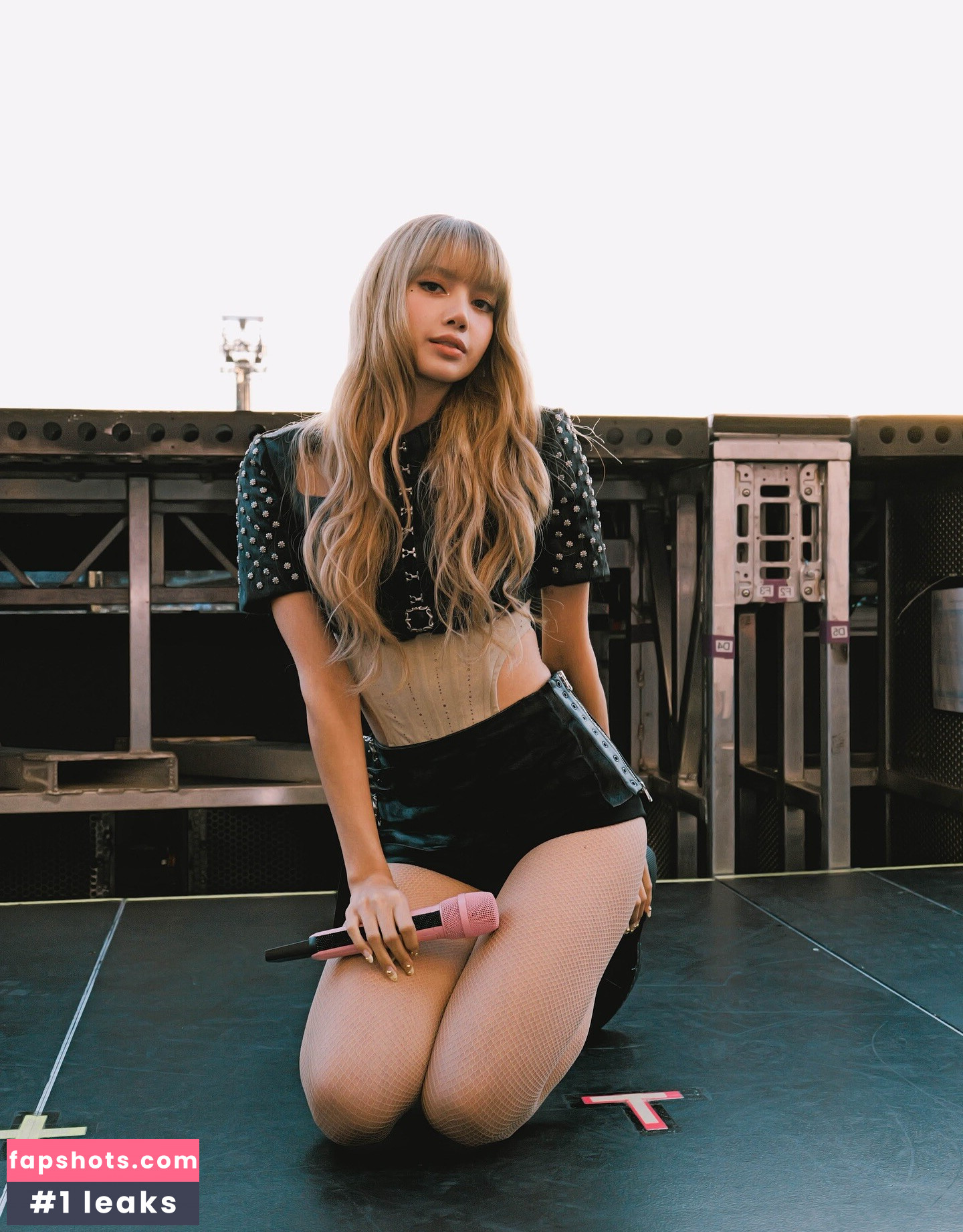 Lisa Blackpink gallery photo #76