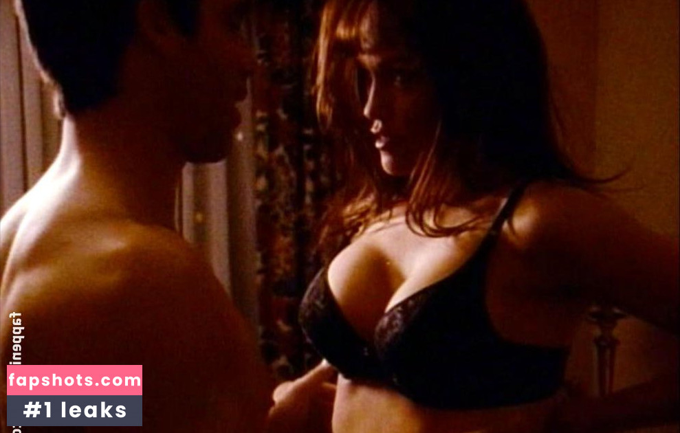 Lisa Boyle gallery photo #33