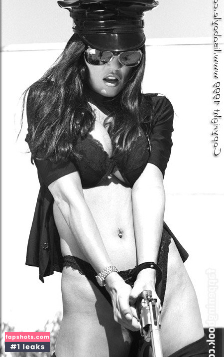 Lisa Boyle gallery photo #70