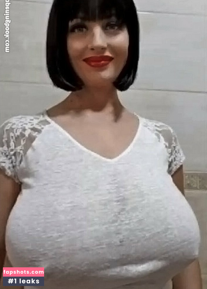 Lisa Bukawski gallery photo #44