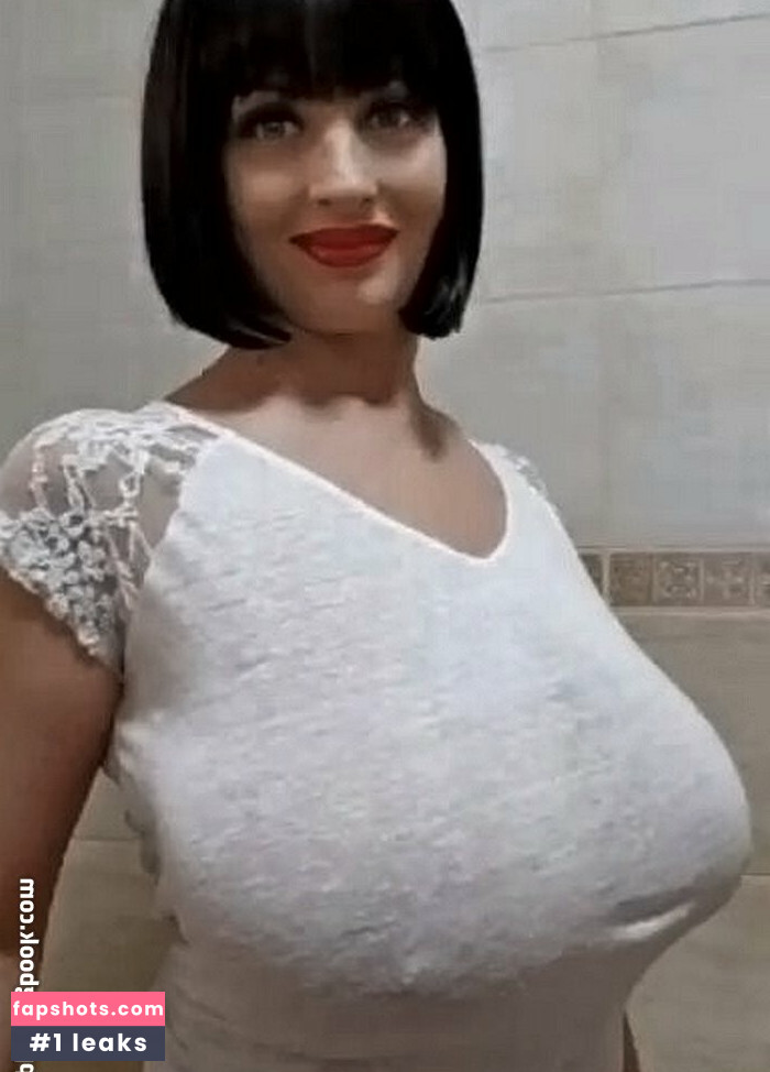 Lisa Bukawski gallery photo #61