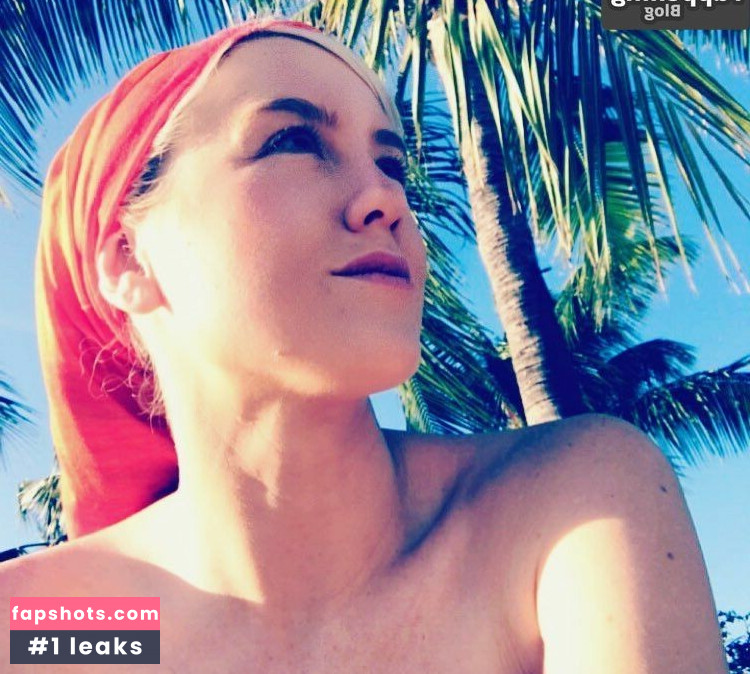 Lisa Bund gallery photo #4