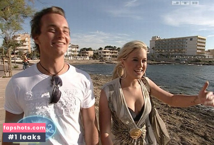 Lisa Bund gallery photo #34