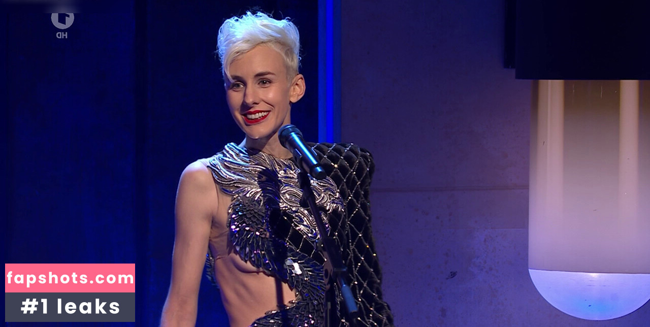 Lisa Eckhart gallery photo #4